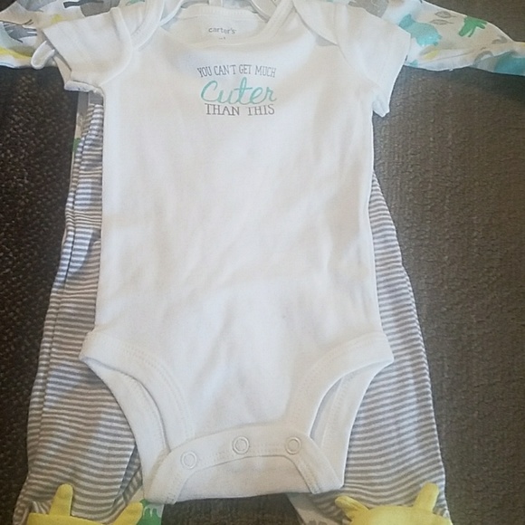 Neutral onesie set with hat - Picture 3 of 6